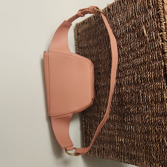 Pink fanny pack - Picture 2 of 3